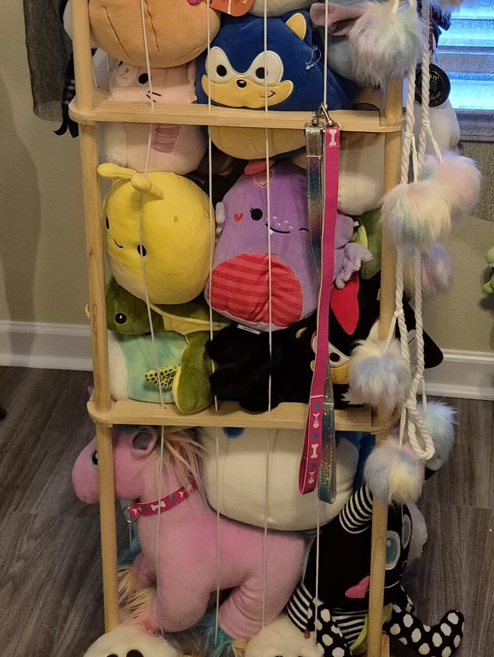 Standup With Wheels Pet Stuffy Animals Holder / Cage.